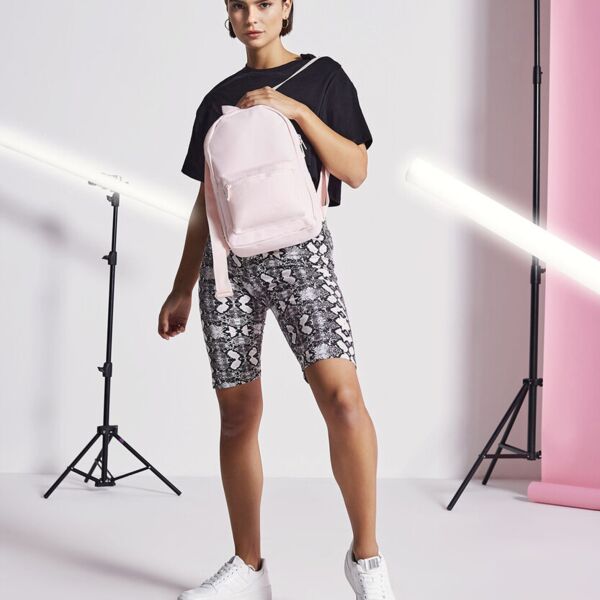 Mini essential fashion backpack Thumbnail